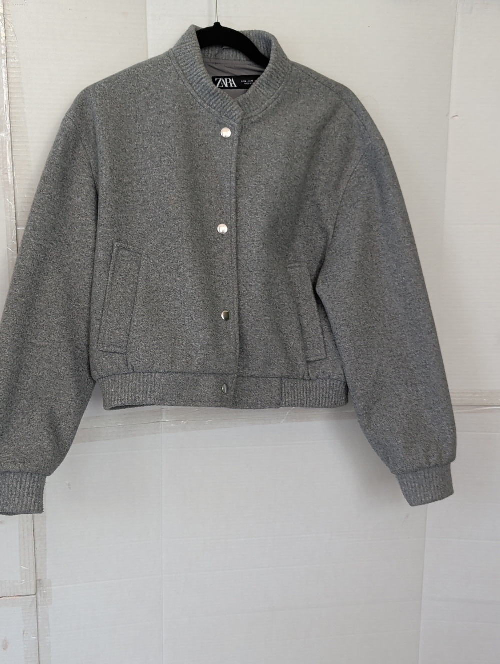 Zara Gray Bomber Jacket Chunky Cropped SZ Medium Chic Cozy Comfy Collegiate
